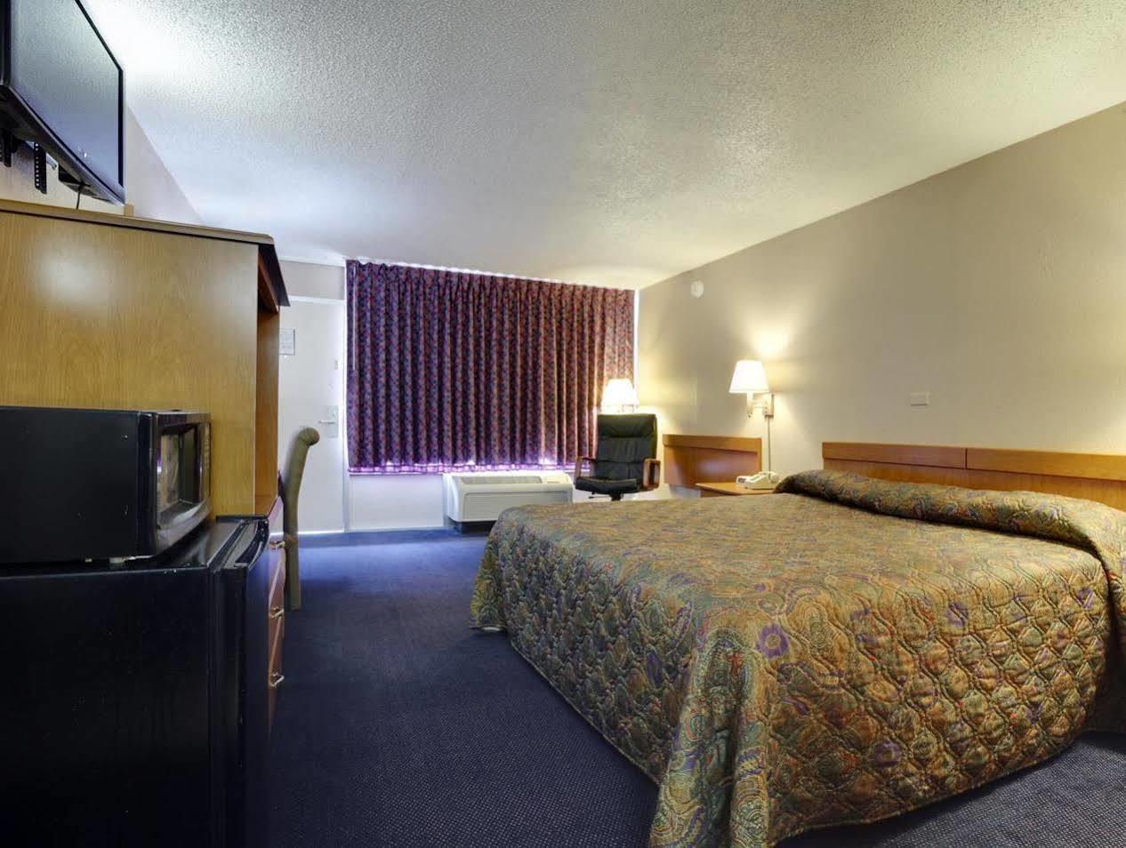 Americas Best Value Inn Alachua Bagian luar foto