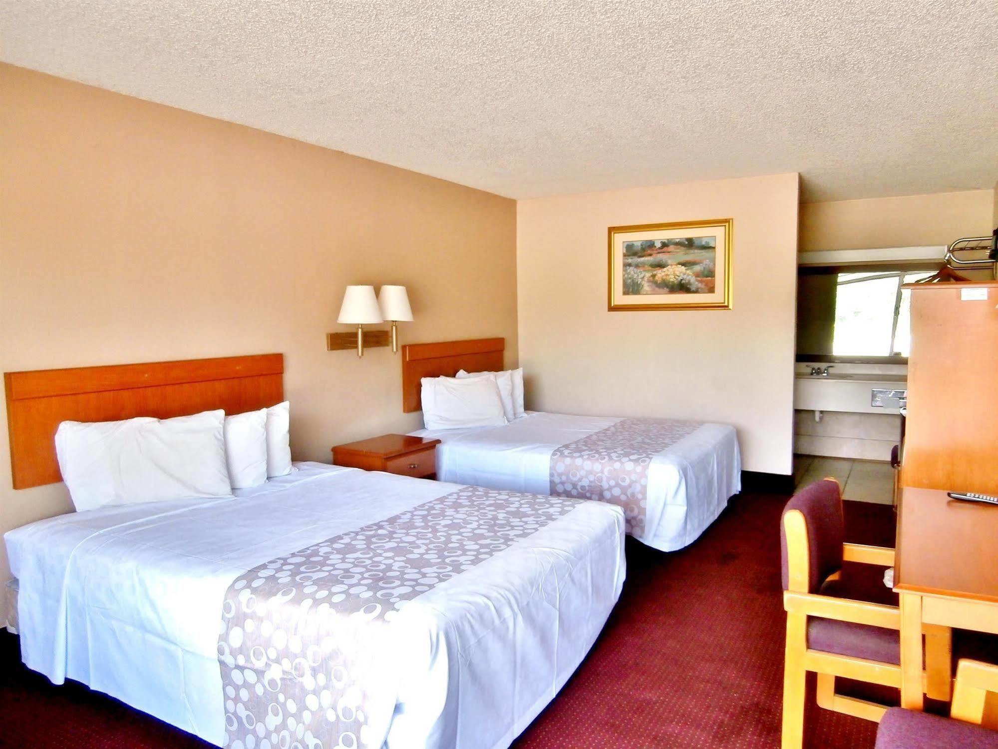 Americas Best Value Inn Alachua Bagian luar foto